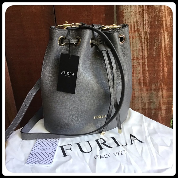 Furla Handbags - ❌SOLD❌Furla Vitello bucket bag